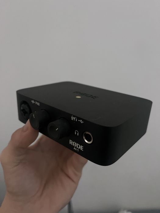 Microfon Rode NT1 XLR + Interfață audio Rode AI-1