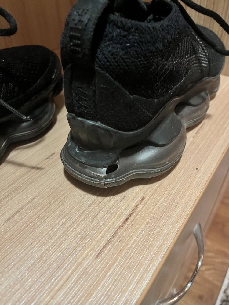 Nike scorpion черни