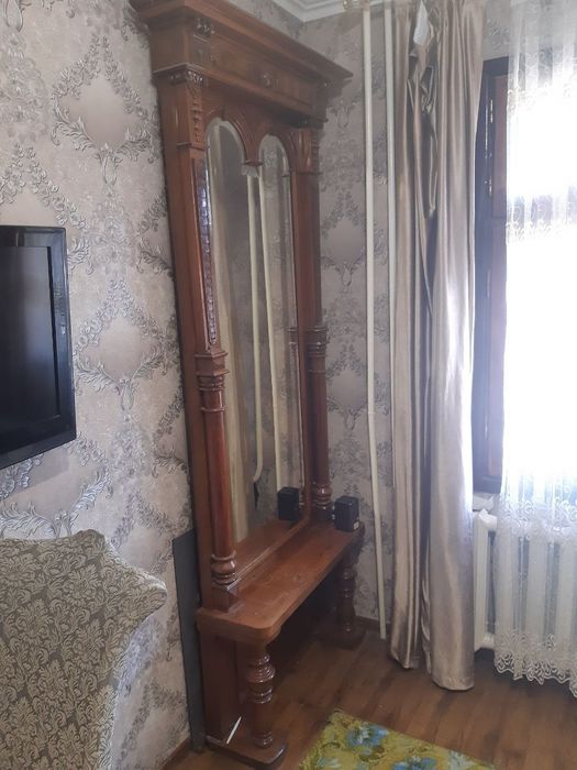 Антикварное зеркало