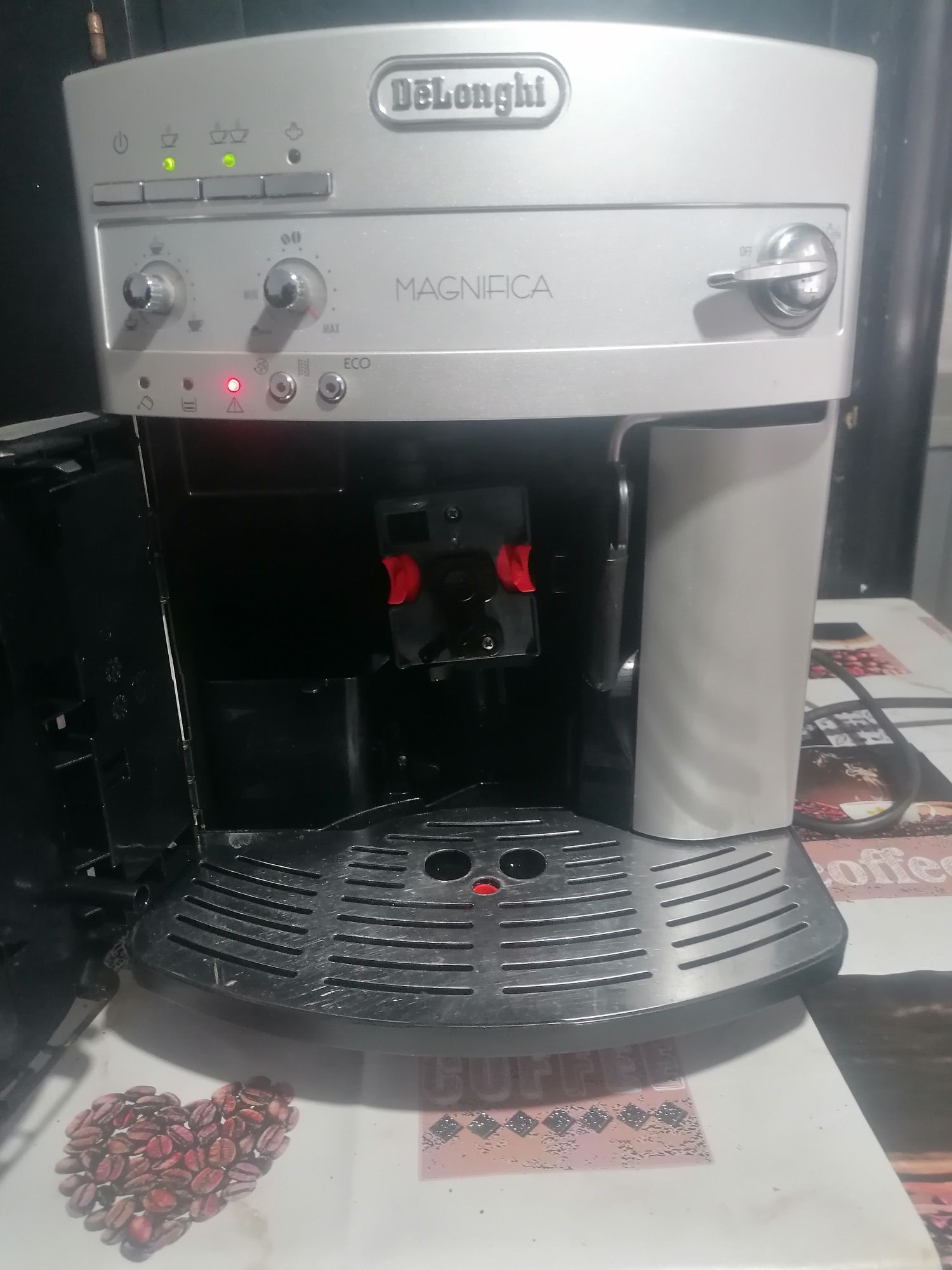 Espresor cafea Delonghi magnifica