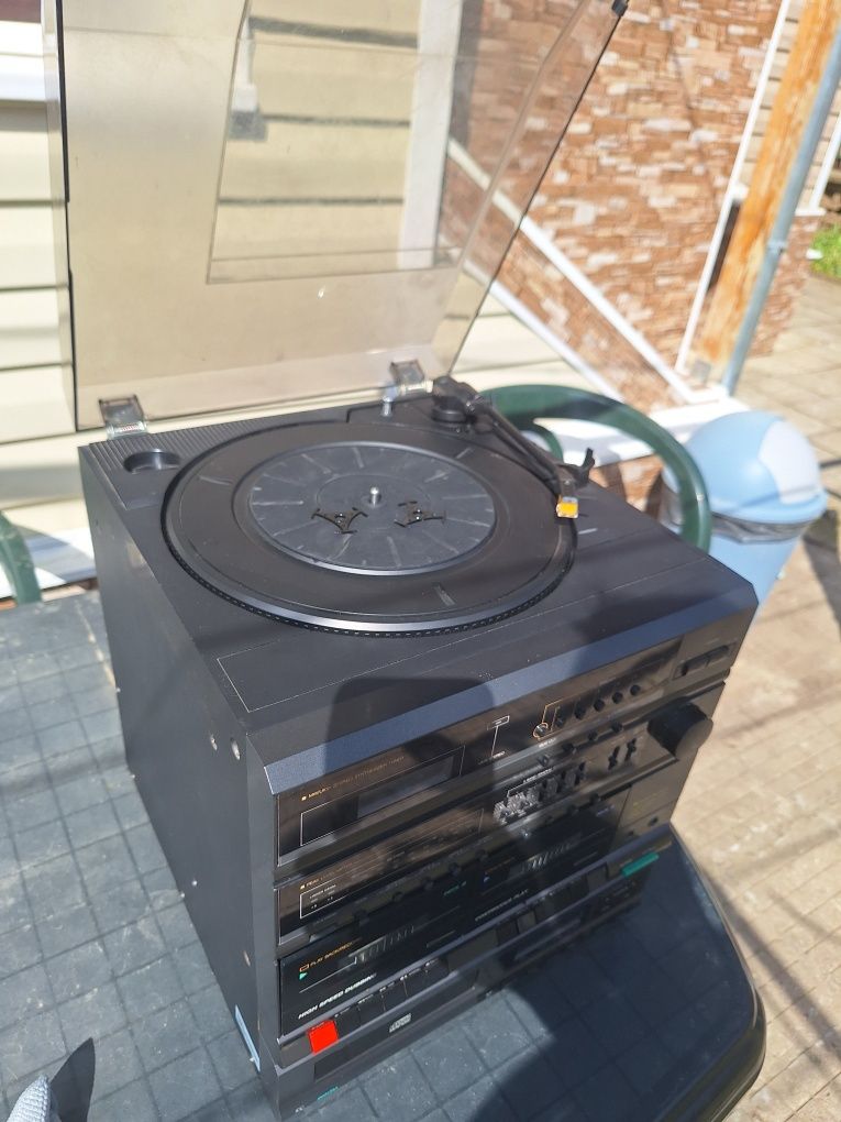 Продавам Electronics Stereo Dubble Deck Music Center 06-6800-1-5