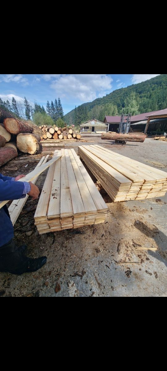 Vând cherestea pentru construcții