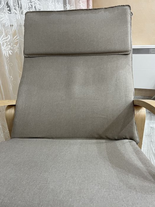 Люлеещ се стол с дървена рамка