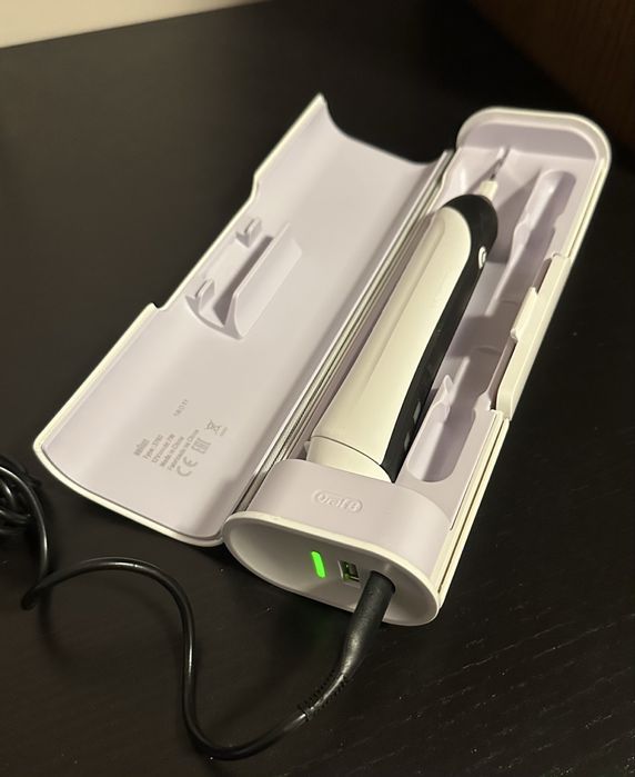 Cutie transport Oral-B Genius + adaptor incarcare