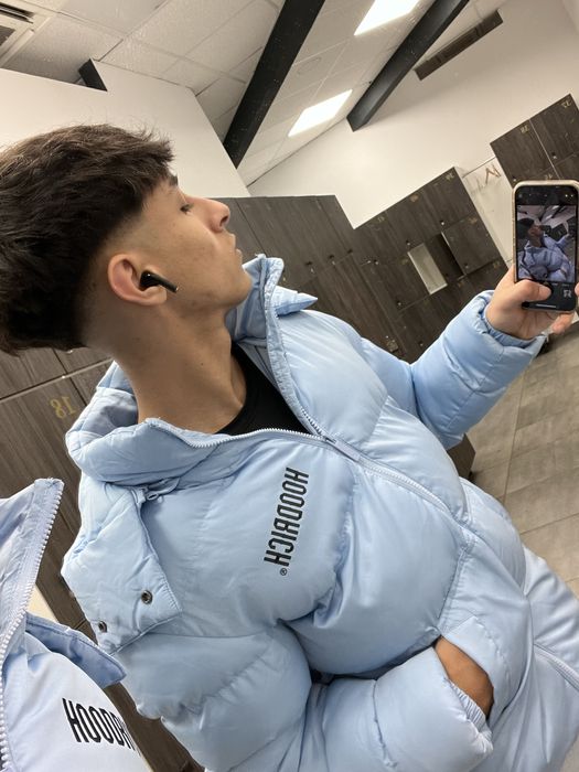 Geaca hoodrich noua