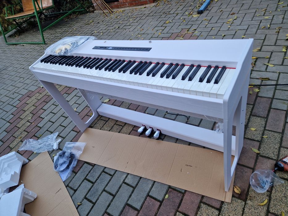 Pian electronic nefolosit