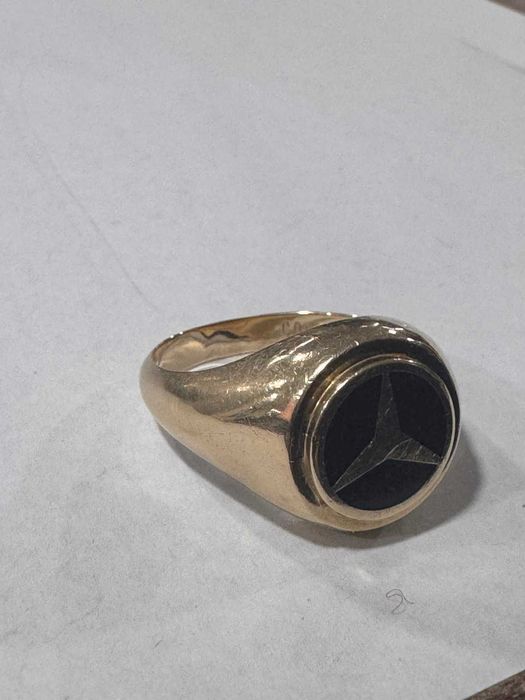 Продавам Мъжки Златен Пръстен Тип Мерцедес Грамаж 7.1 грама