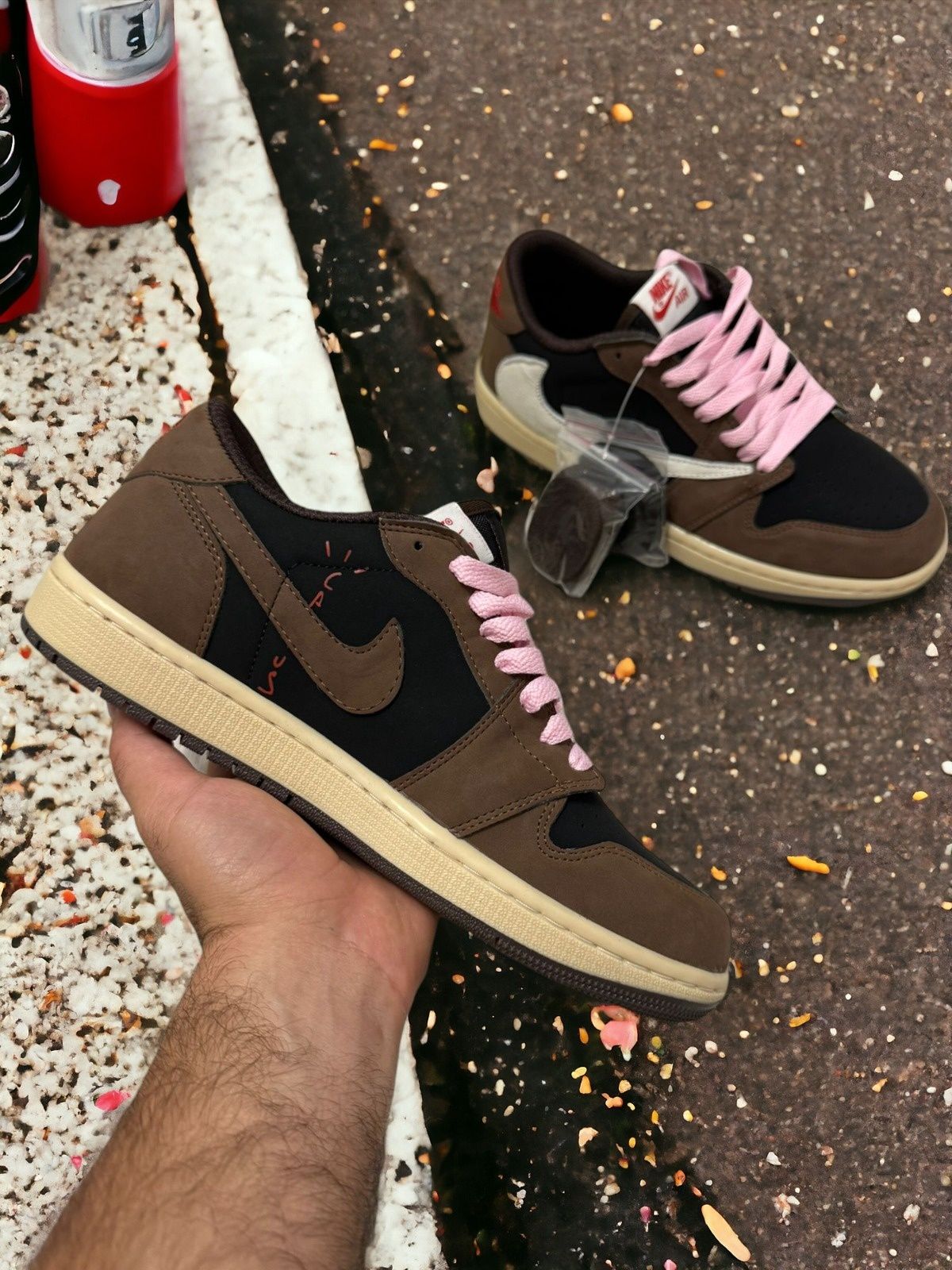 Adidași Jordan 1 Low Travis Scott