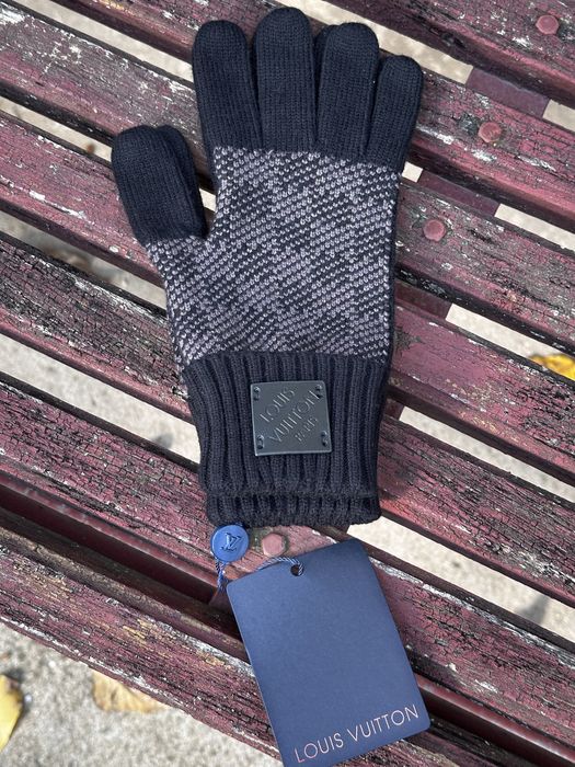 Manusi Louis Vuitton din Cașmir