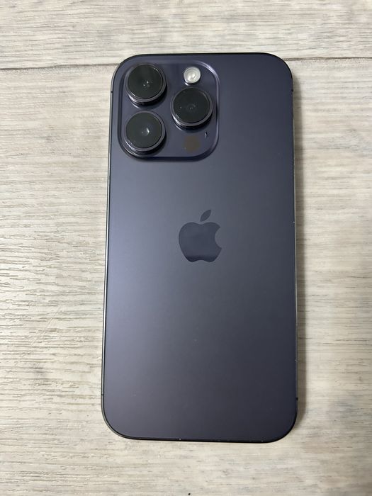 Продаю стильнвй, легендарный iPhone 14 Pro, 256 GB, Deep Purple