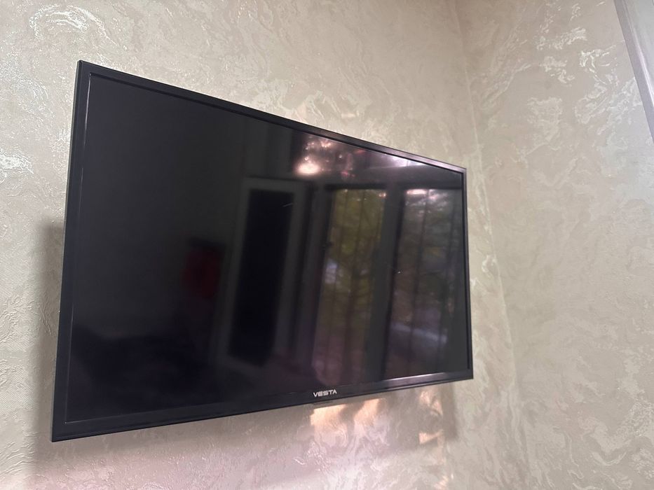 Телевизор продаю