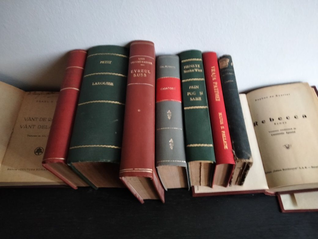 Set 10 cărți vechi copertate