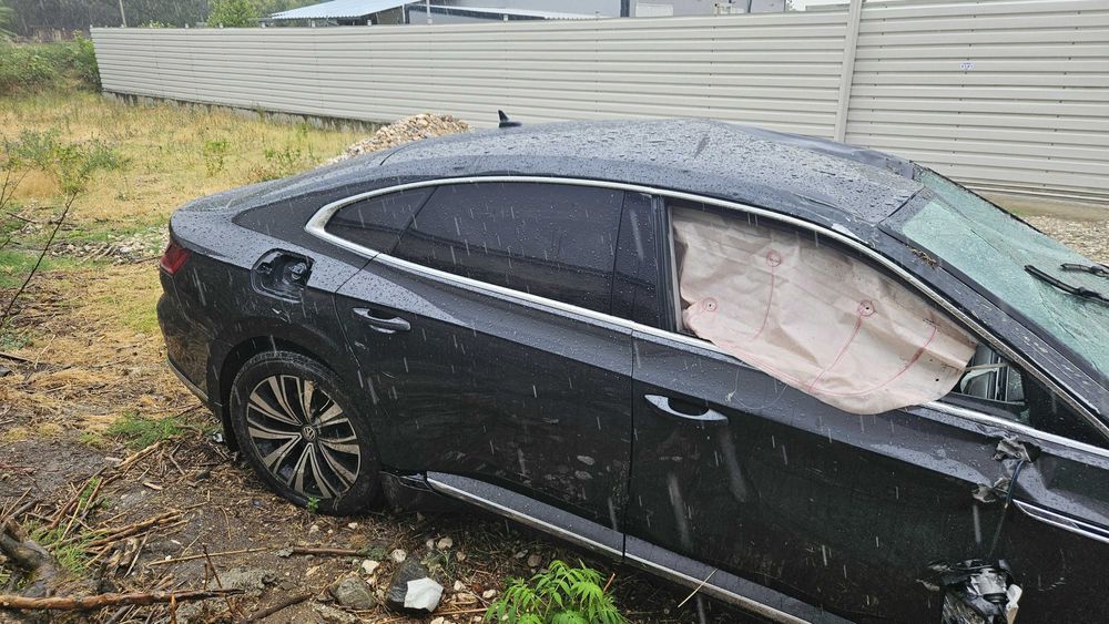 VW Arteon на части