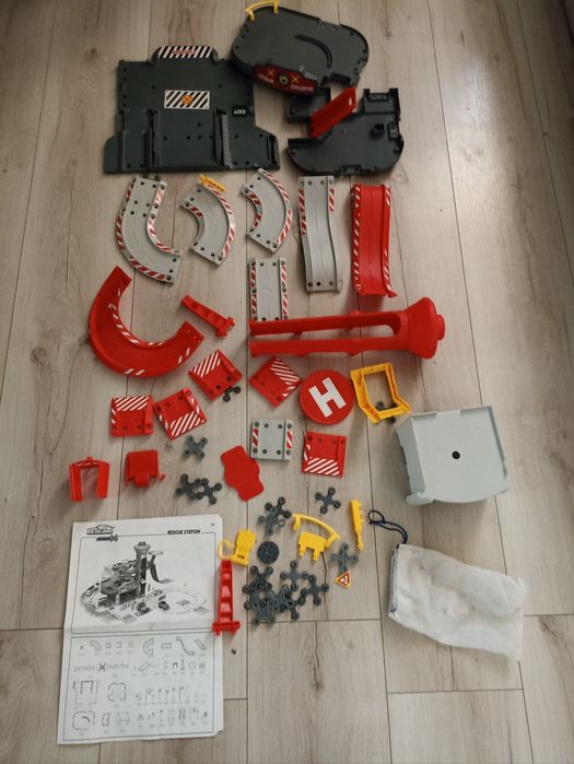 Куртка 122рост,Парковка,дорога детская,Детские книжки юг