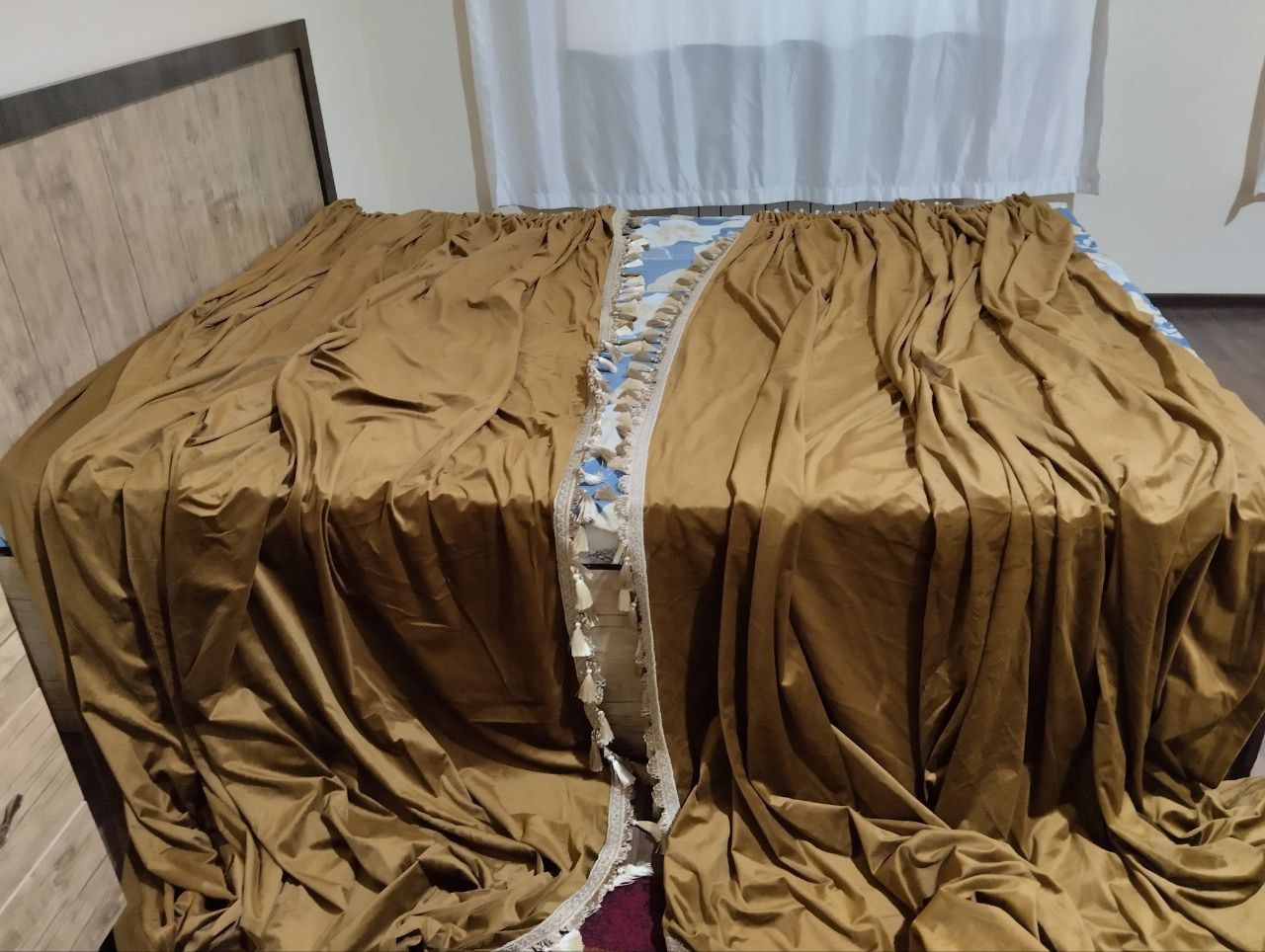 Parda tyul  sotiladi