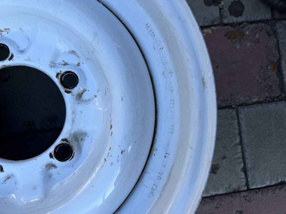 Продам диски Уаз Волга почти новые R15