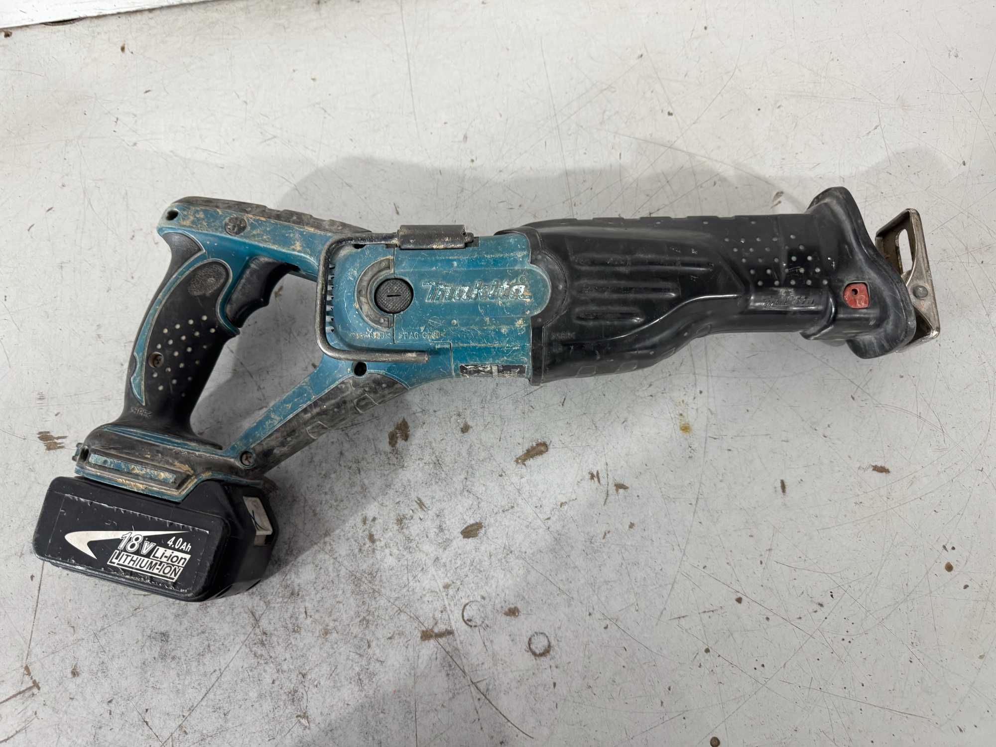 Саблен трион - Makita 18 V