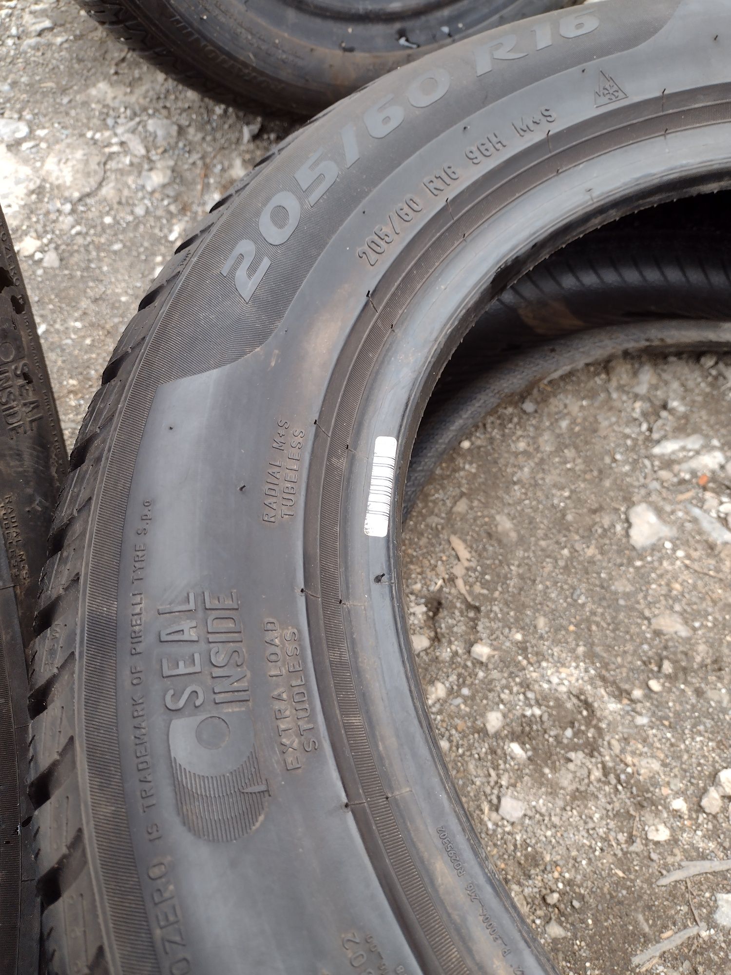 Перфектни 4бр.205/60/16 Pirelli Sotto Zero dot4717