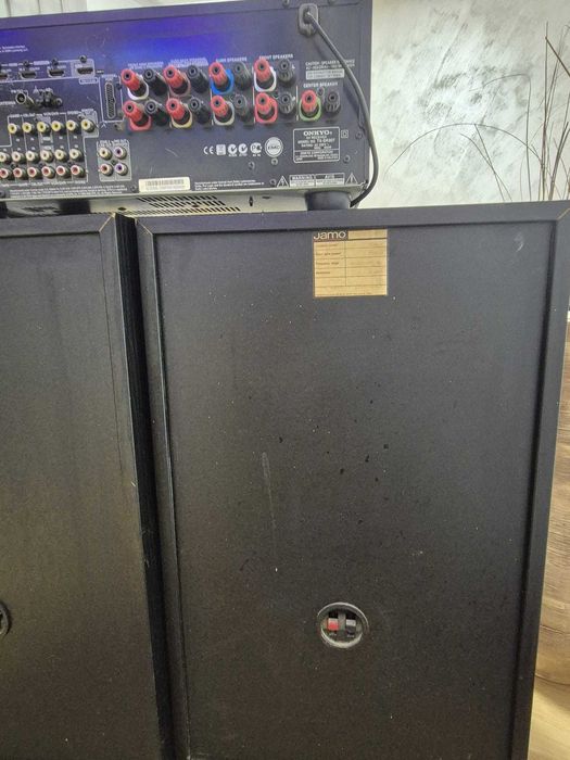 Продавам ресивер Onkyo и тонколони Jamo 600лв.работещи безупречно.
