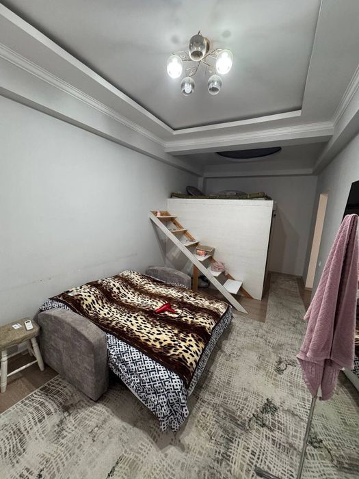 Продается квартира в центре 1/3/7 Новостройка Богишамол с меб и тех.