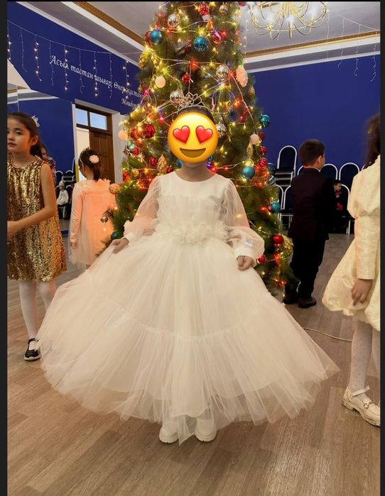 Бльное платье на новый год