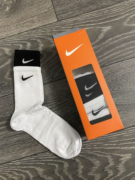 Sosete nike model nou 5 la set 70 lei