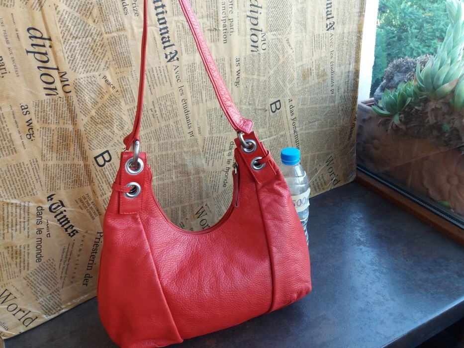 дамска чанта червена чанта с една дръжка- естествена кожа