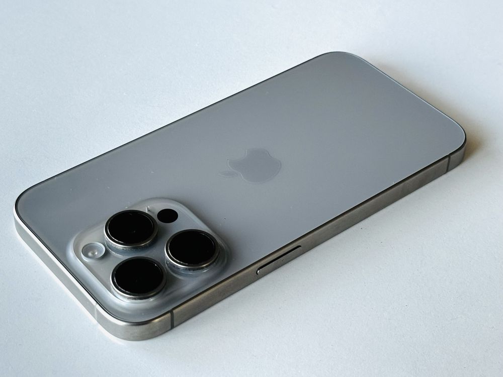 Iphone 15 Pro 128GB Natural Titanium Гаранция 6 месеца