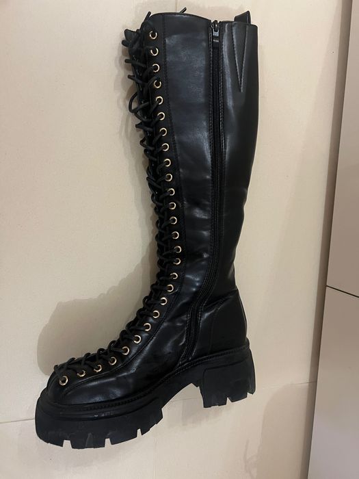 Ботуши от еко кожа с връзки и страничен цип