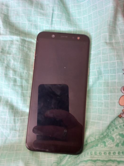 Продам самсунг а6 на 32 гига