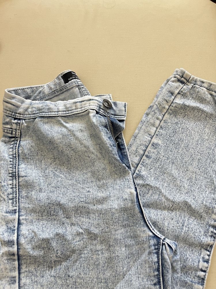 Дънки bershka 34