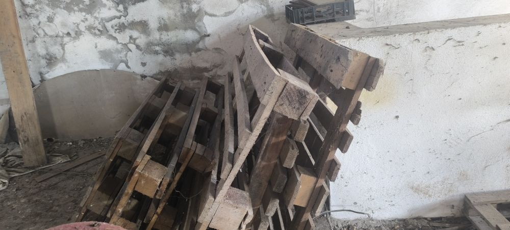Vand paleti de lemn diferite dimensiuni