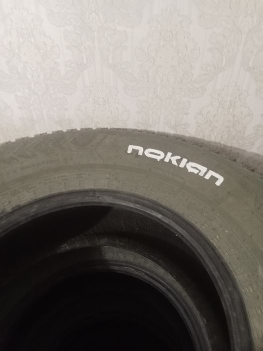 Шыны я шиповые зимные новые  нокия  каталса 1 месетц