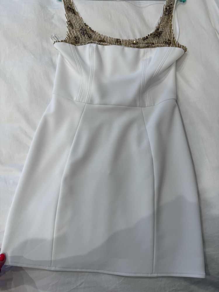 Продавам рокля Elisabetta Franchi