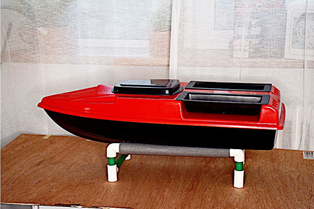 Coca EVO HIBRYD Bait Boat - Navomodel Plantat Nadit Pescuit