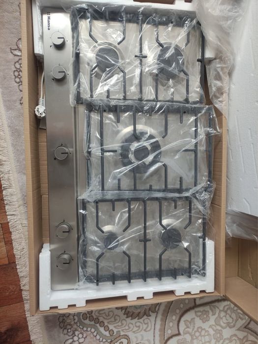 Продам варочную поверхность Hansa BHGI83130