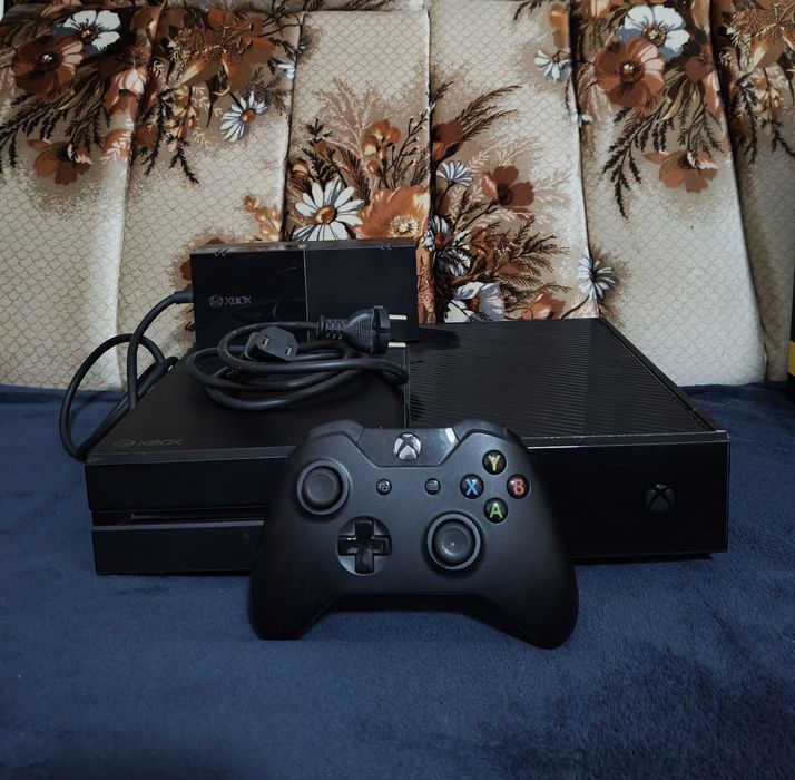 Xbox one 512GB + 19 jocuri