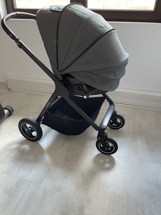 Vand carucior + cadou un patut de copii Kinderkraft