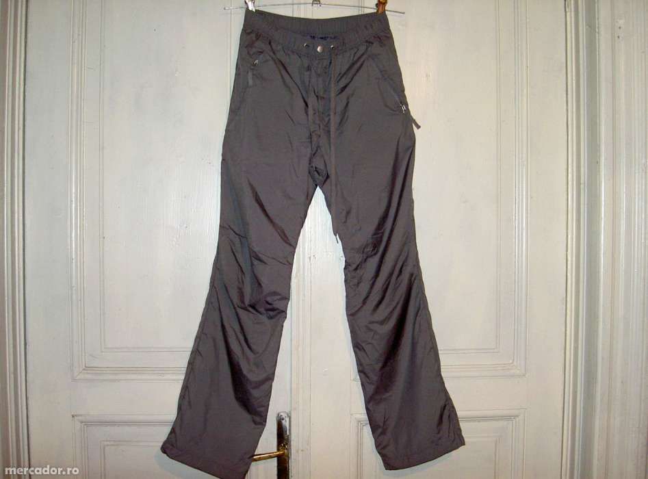 pantaloni sport S