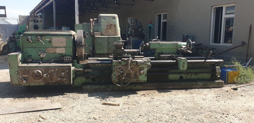 Универсальный фрезерный 6р82ш  сотилади