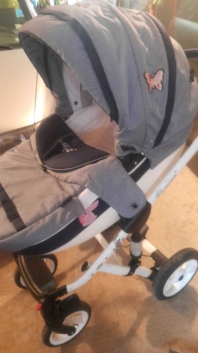 Бебешка количка с два коша