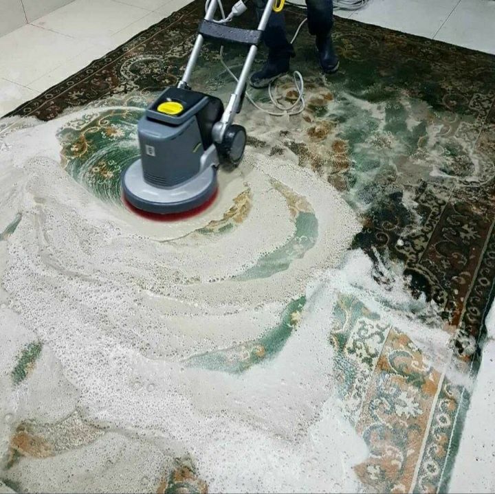 Nazarbek Gilam yuvish