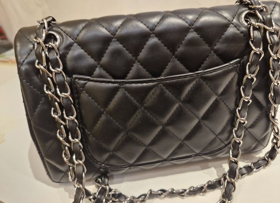 Geantă 1/1; impecabilă