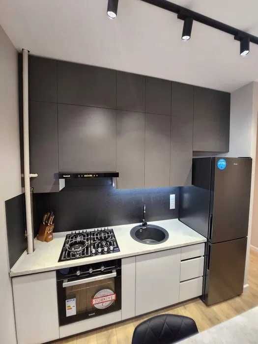 СРОЧНОЕ Сдаётся кв ул Шота Руставели 2/6/8 ро-н Яккасарайский 977*