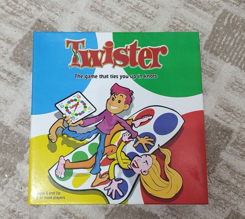 Твистер игра для всей семьи
