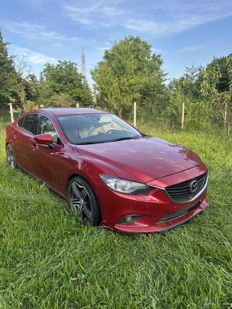 Mazda 6  2014 avariata