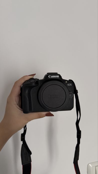 Canon EOS R50 Kit complet - stare excelenta + garantie 2 ani