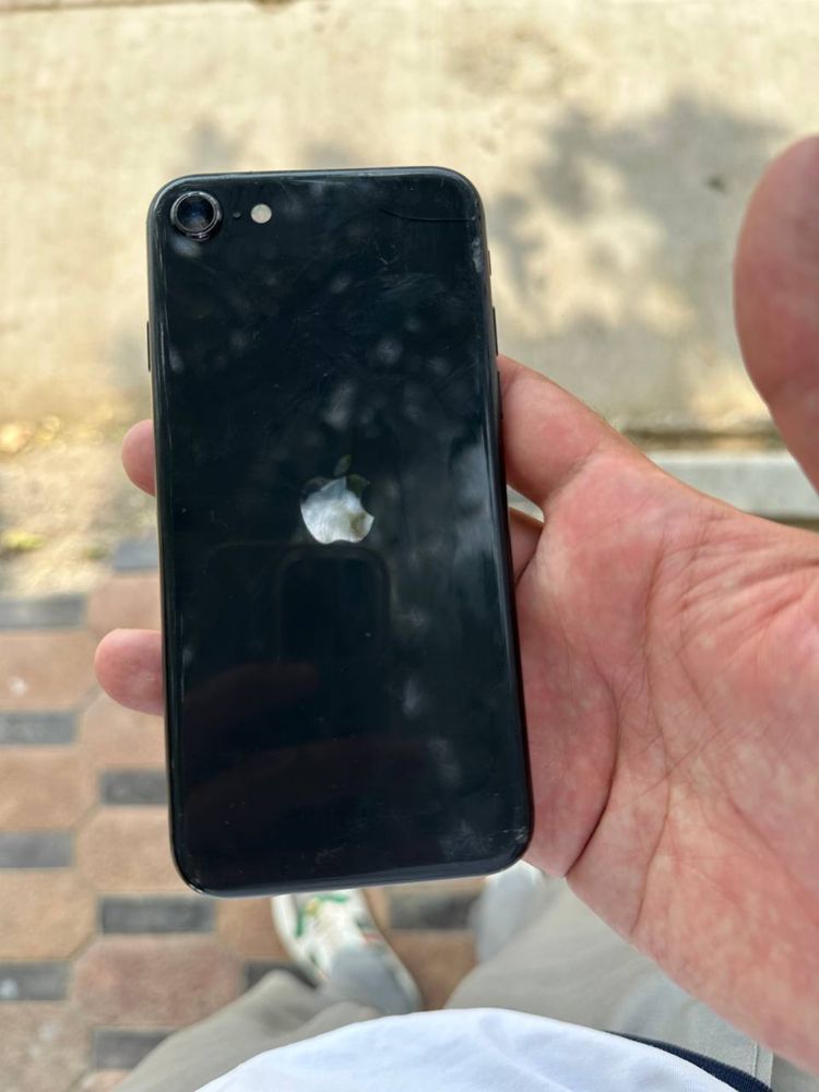iphone SE  64 gb