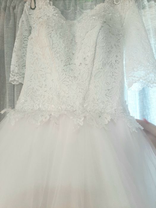 Vând 2 rochii de mireasa mătase naturală!