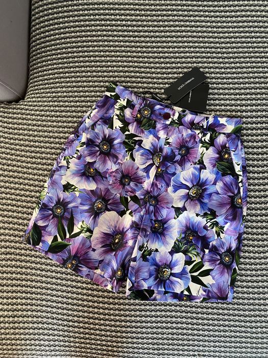 Pantaloni scurti Dolce & Gabbana noi cu eticheta